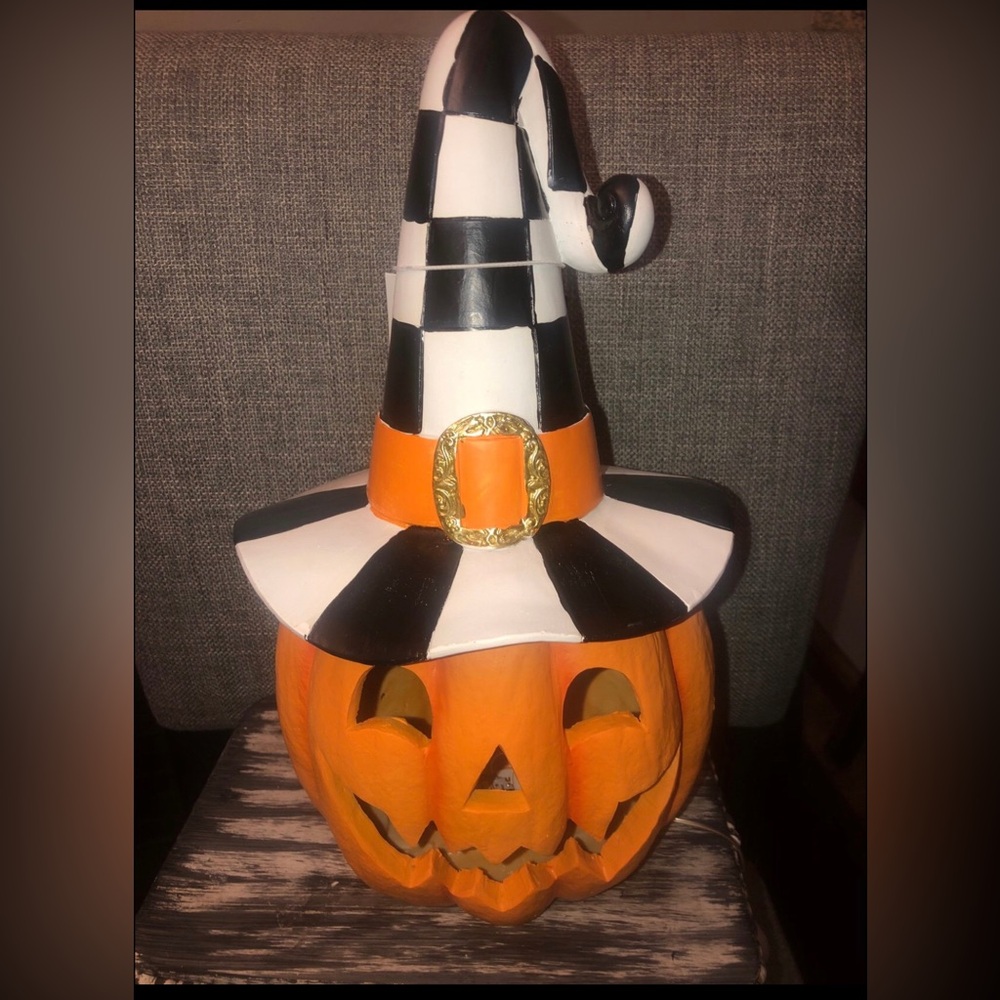 🎃 Mackenzie Child inspired light up jack o lantern with checkered hat